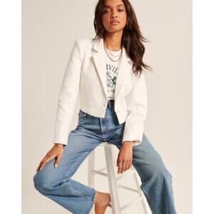 Abercrombie Women’s Cropper Blazer Size Small
